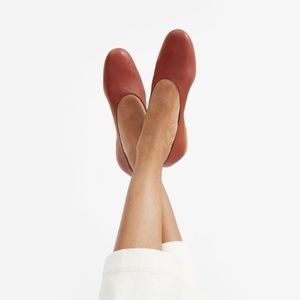 Everlane day glove size 10 in brick